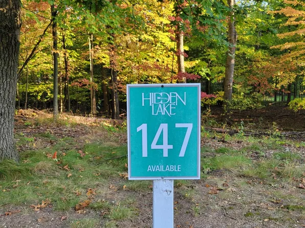 6433 N Shore Cv, Richland, MI 49083