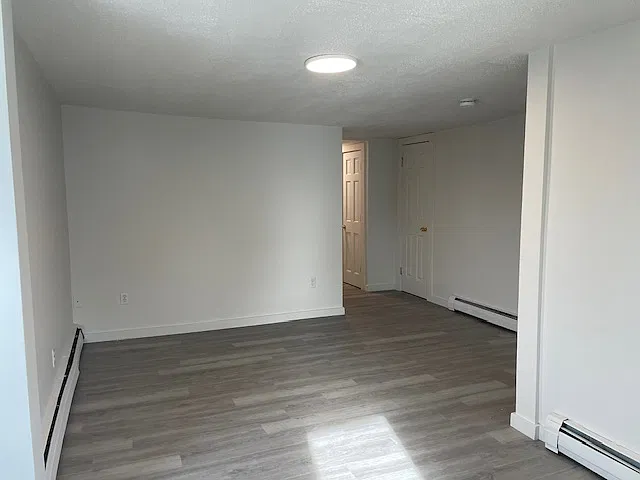 2 bed, 1000 sqft, $1,900 — Photo 4