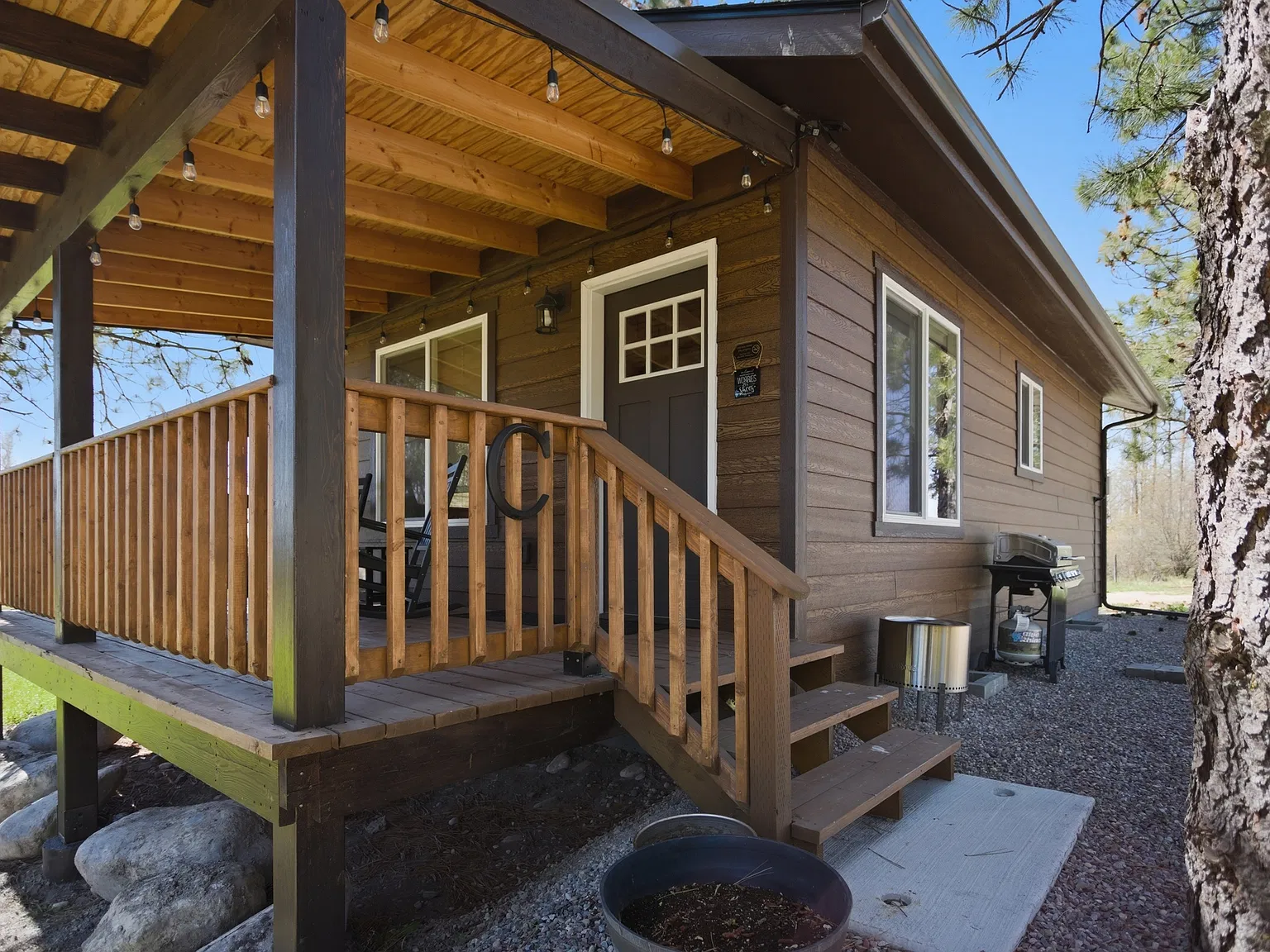 178 Riverside Rd — Photo 1