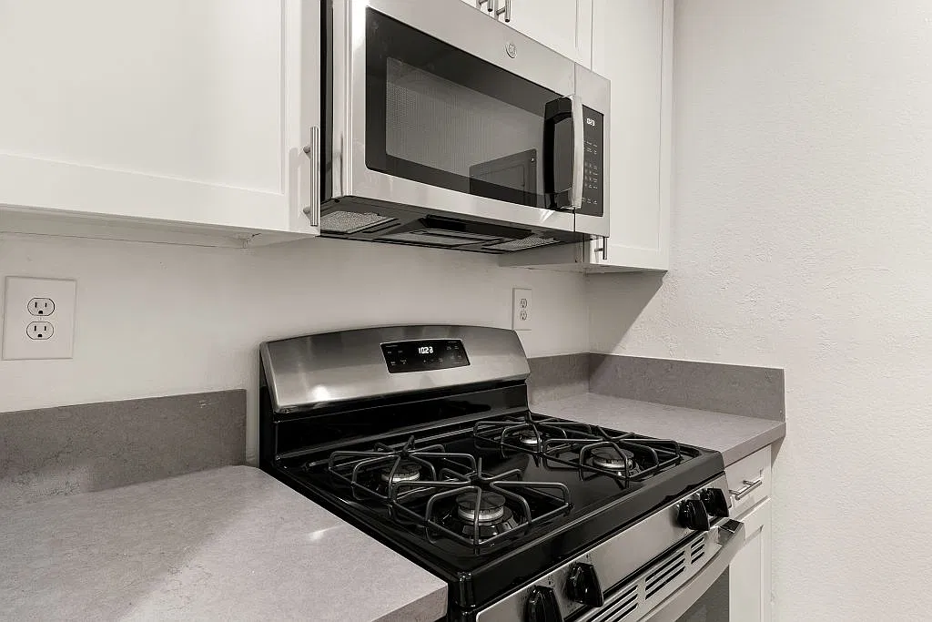 Brody Terrace Apartments — Photo 3