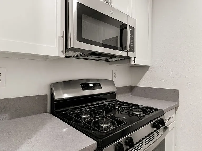 Brody Terrace Apartments — Photo 4