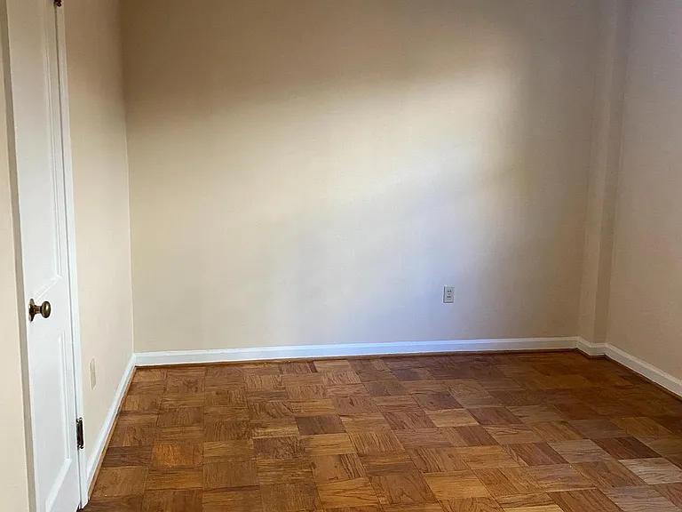 1300 N Meade St #22 — Photo 29