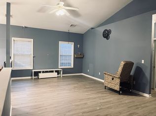 1510 Pine Creek Rd, Valparaiso, IN 46383