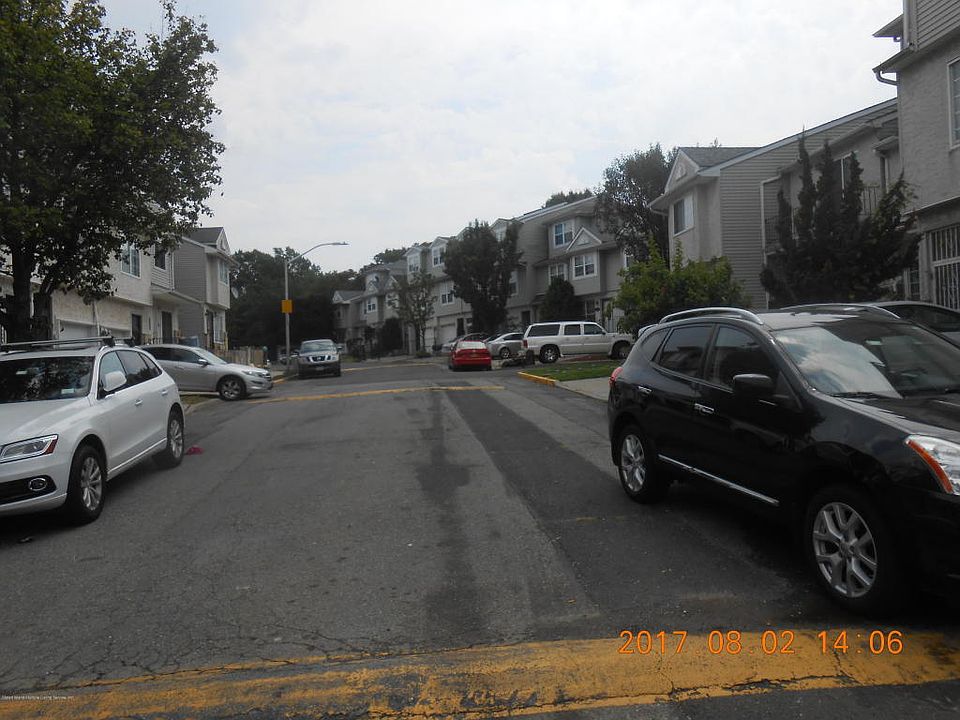 2nd image of 385 Skyline Dr