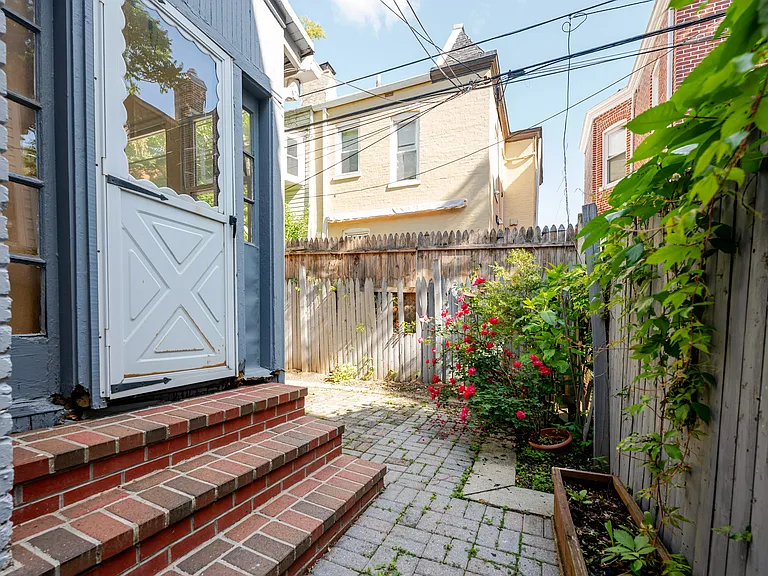 763 Girard St NW — Photo 13