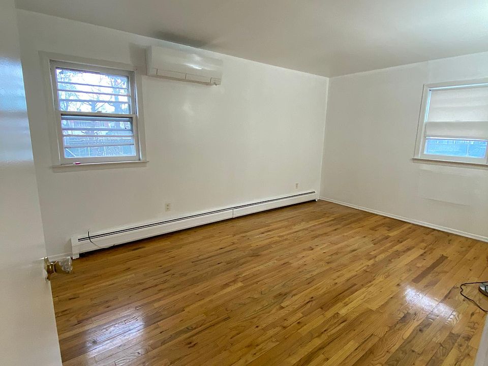 1st image of 2043 157th St Floor 1