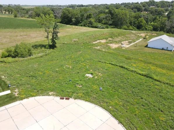 LOT 8 W Lincoln Pl, Indianola, IA 50125
