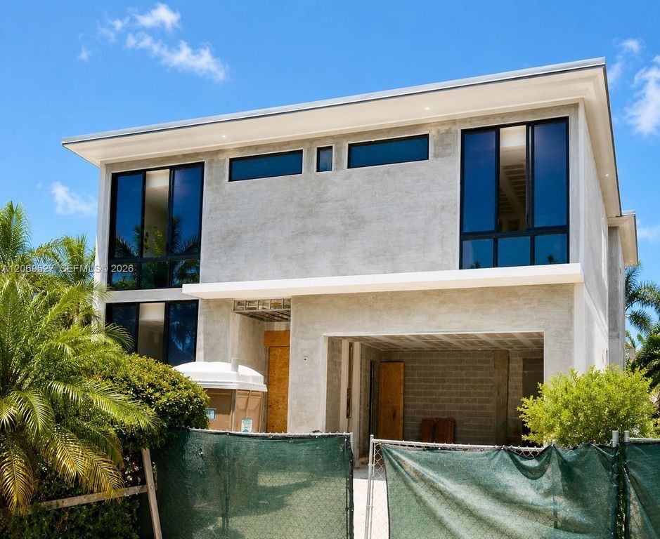 2377 SE 15th St, Pompano Beach