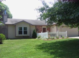 300 Stetson Cir, Lawrence, KS 66049