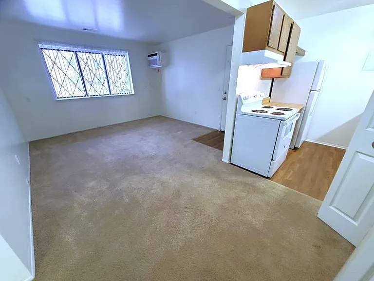 Woodland Place Apartments — Photo 26