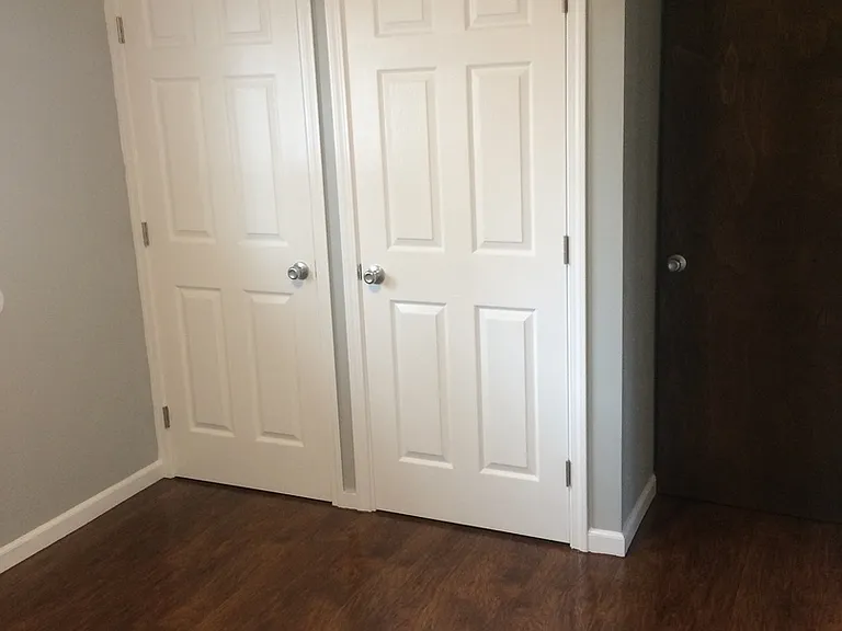 Churchill Village Apartments — Photo 87