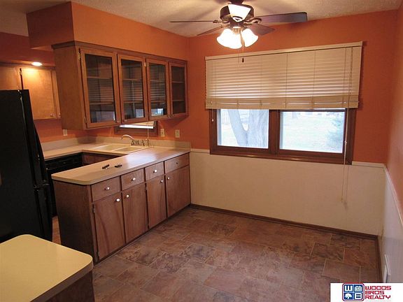 4th image of 5111 Claire Ave