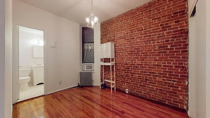 Rented by Bond New York | media 14