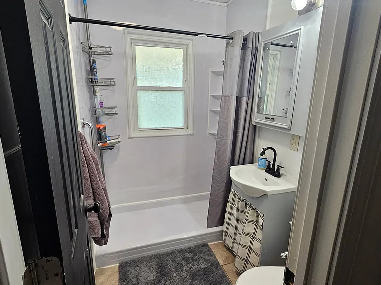 2431 N Somerset Ave — Photo 8
