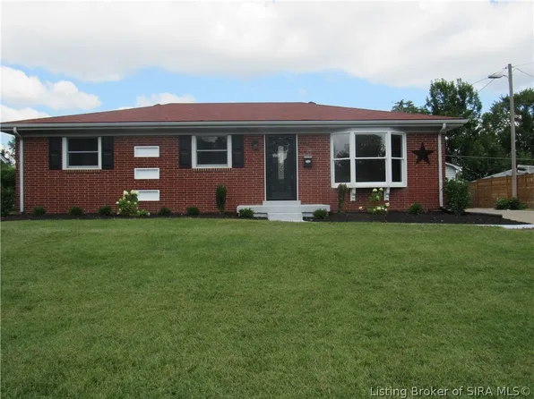 1809 N Larkspur Drive, Jeffersonville, IN 47130