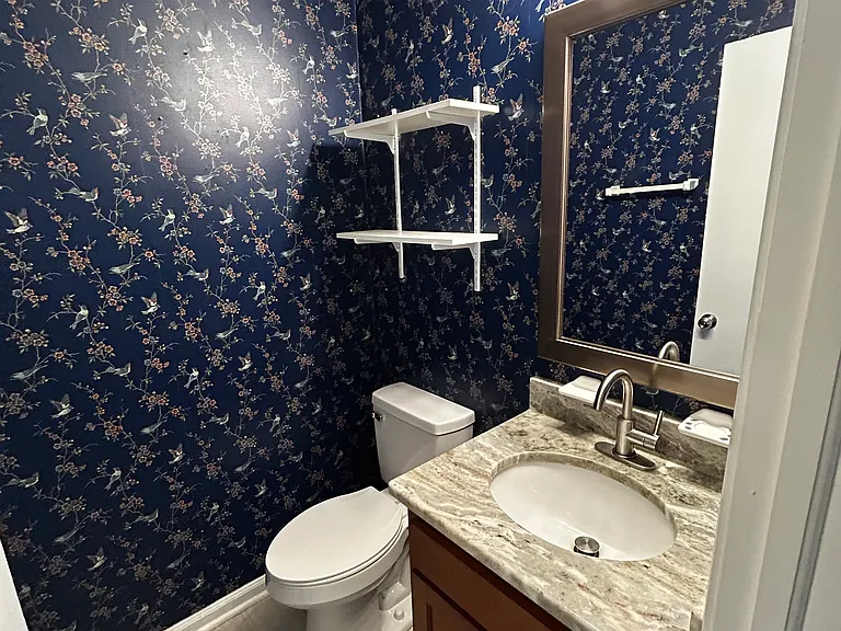 6064 Camellia Dr #B — Photo 7
