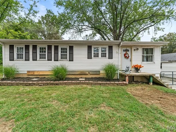 2203 Catawissa Rd, Pacific, MO 63069