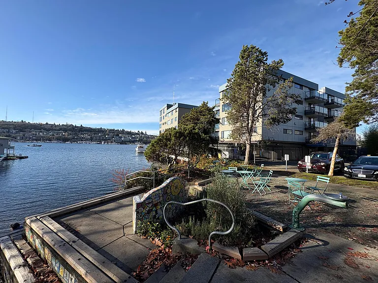 2345 Minor Ave E #14 — Photo 27