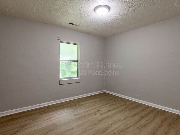 5th image of 433 Carver Ln