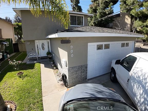 2nd image of 900 E Sagebank St