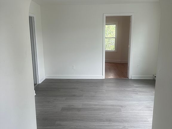 5th image of 37 E Linden St Floor 2