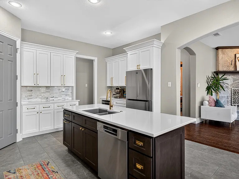 301 Foxcroft Ln — Photo 16