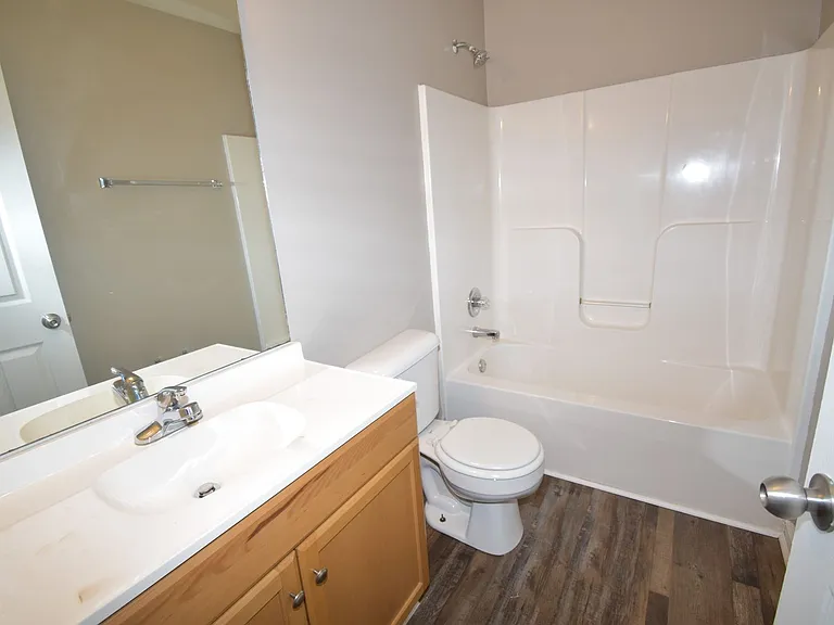 Peabody Dr - 362 (x4) — Photo 14