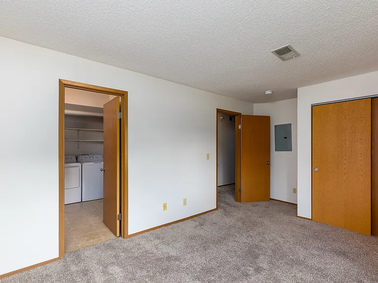 Fountains Apartments — Photo 35