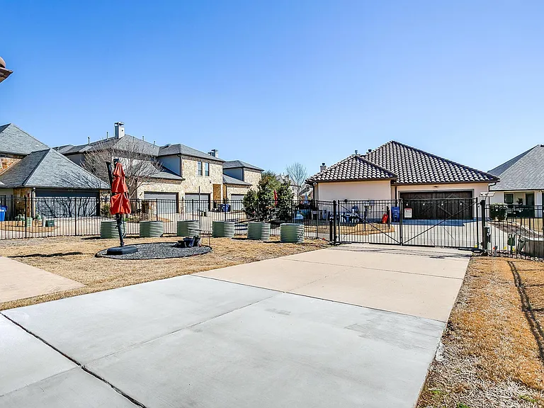 8201 Choctaw Ln — Photo 45