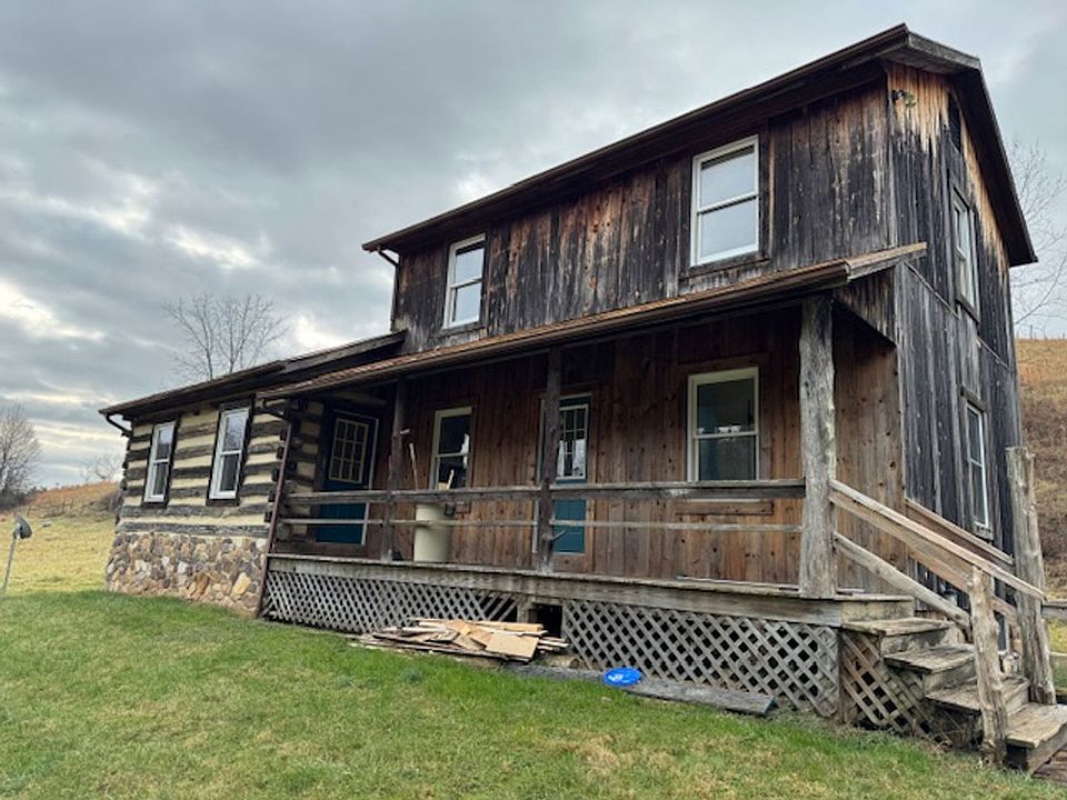 1st image of 32 Potter Rock Ln
