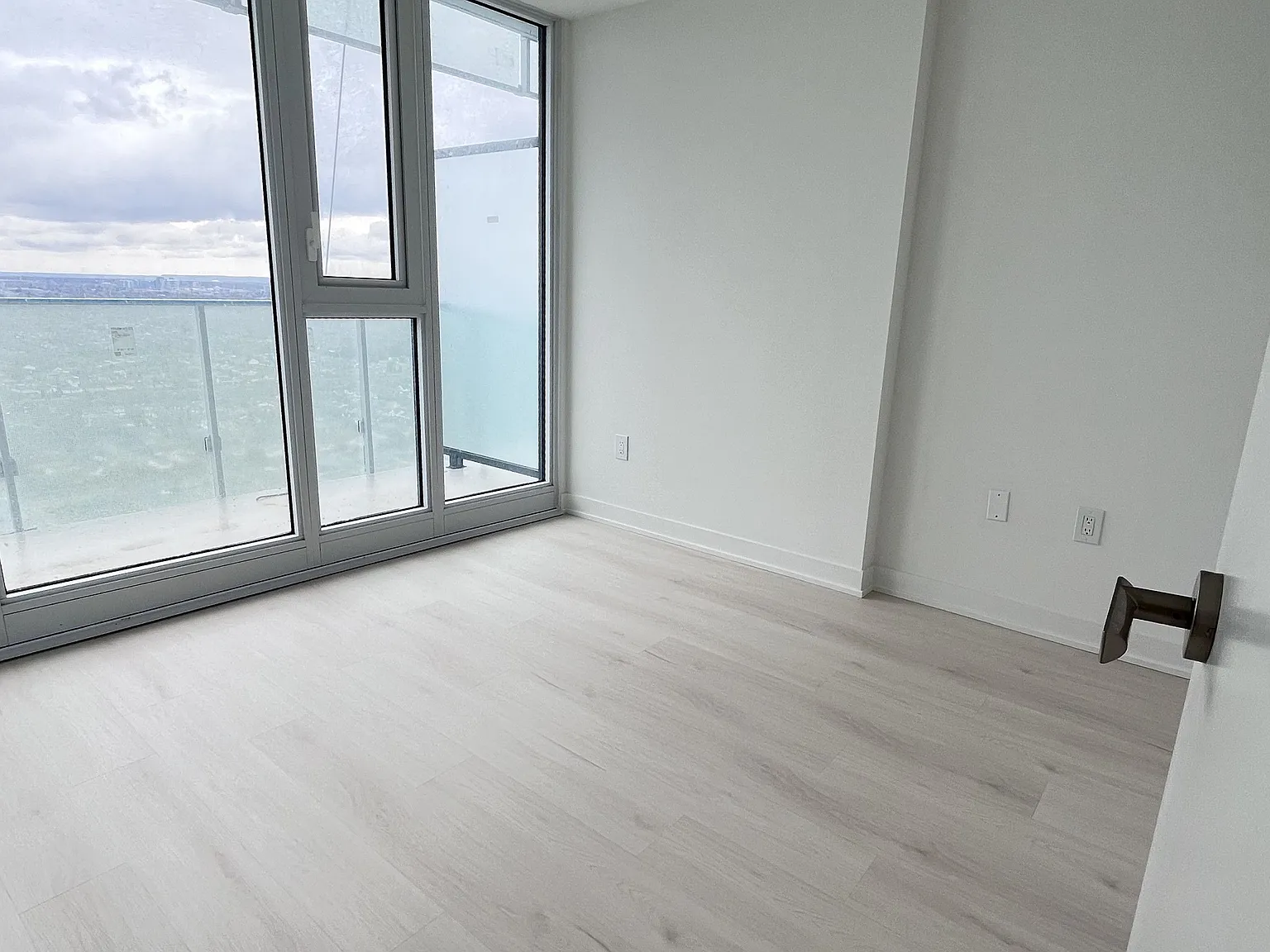 1 bed, $2,200 — Photo 3
