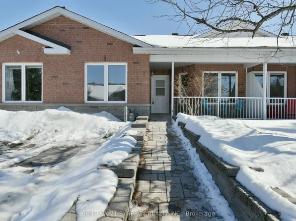 7 Weaver Cres, Ottawa, ON K2K 3E1