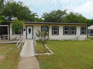 593 W 8th St, Lancaster, TX 75146