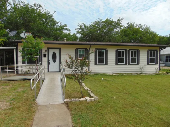 593 W 8th St, Lancaster, TX 75146
