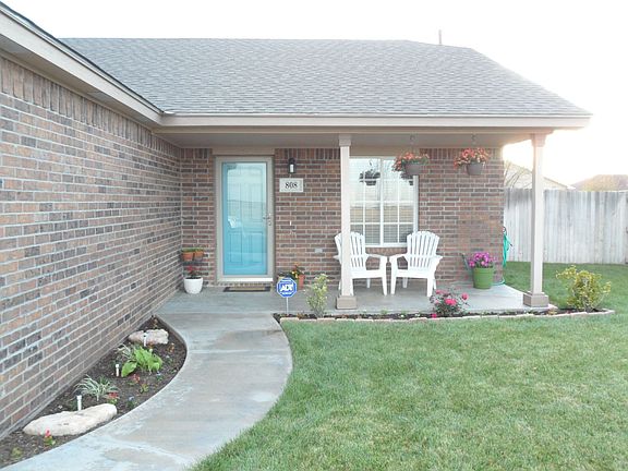 2nd image of 808 Bob White Ave