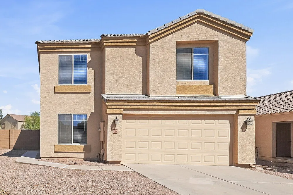 5 bed, 3.0 bath, 2221 sqft, $2,110 — Photo 1