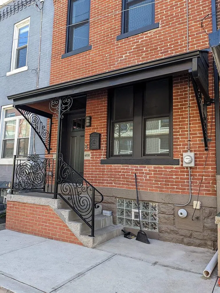 4030 Willow St — Photo 1