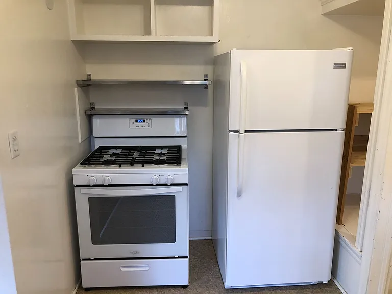 548 Alder St — Photo 9