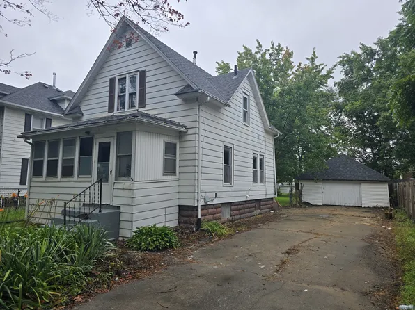 642 Dawson St, Waterloo, IA 50703