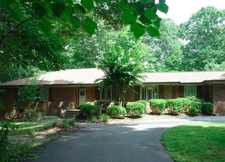 1141 Cox Mill Rd — Photo 10