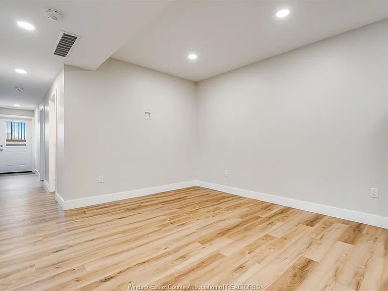 21293 Harbour Rd #2 — Photo 9