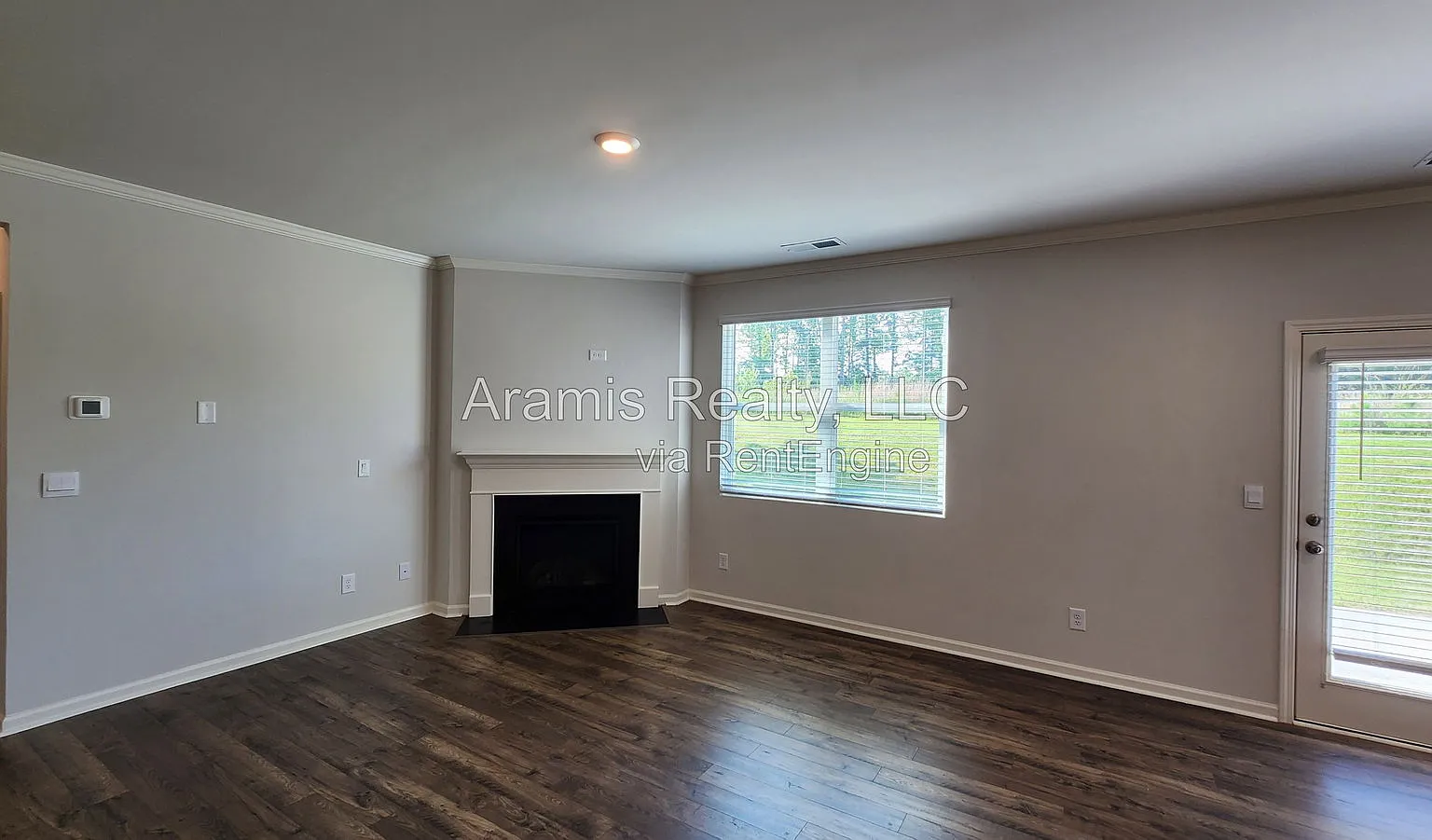 5 bed, 3.0 bath, 2511 sqft, $2,795 — Photo 2