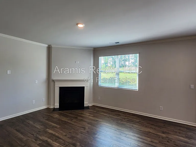 3134 Ellenton Dr — Photo 2