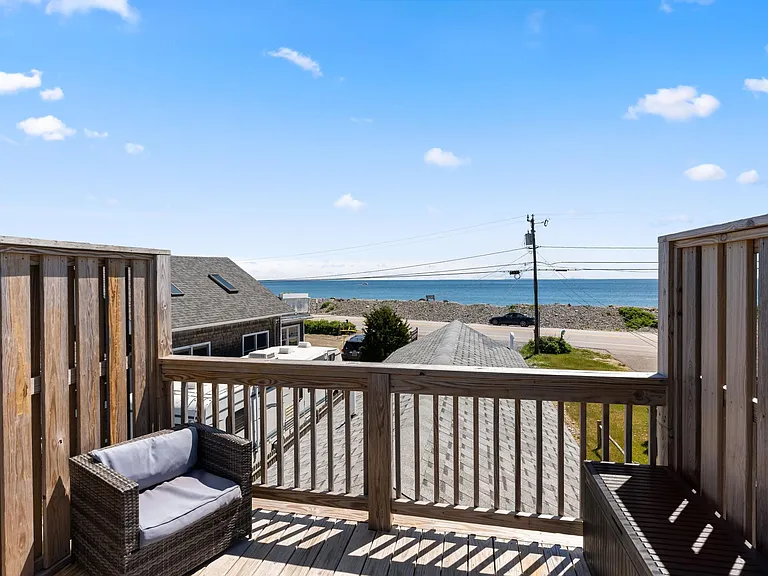1611 Ocean Blvd — Photo 45
