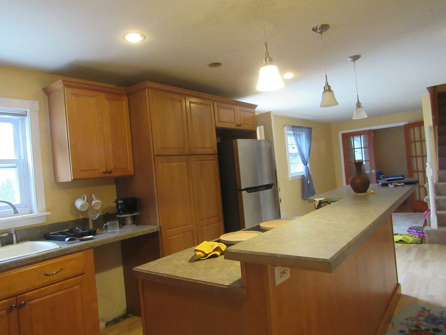 Salem 4 Bedroom Colonial for Rent! — Photo 3