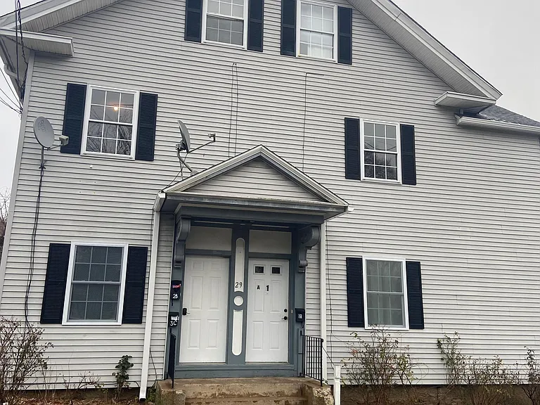 29 Pearl St #A — Photo 1