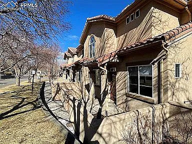 3263 Atrium Point — Photo 2