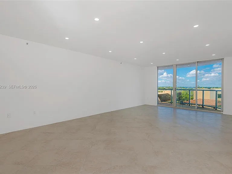 8855 Collins Ave #6E — Photo 3