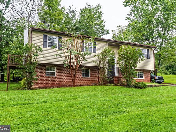 2nd image of 7004 Stonehurst Ct