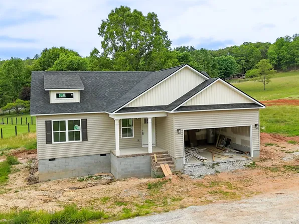 40 Meadow Ridge Rd, Franklin, NC 28734